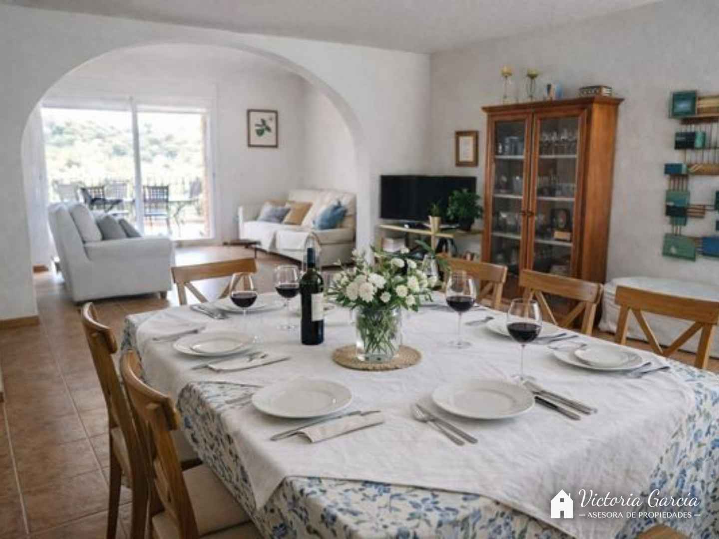 Chalet independiente en Caraquiz - Salón